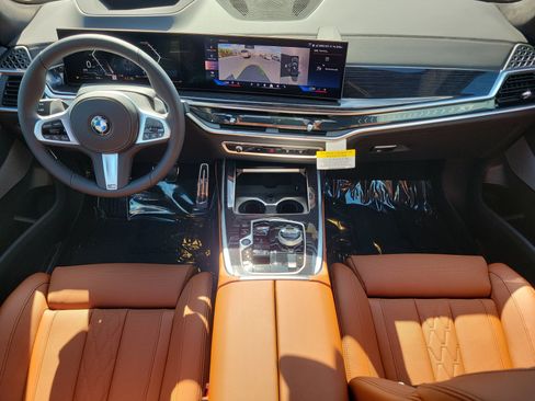 New 2027 BMW X7 xDrive40i w/ Executive Package AWD/4WD image 10