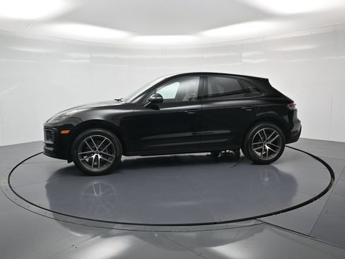 Certified 2026 Porsche Macan AWD/4WD image 2