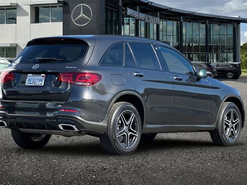 Used 2022 Mercedes-Benz GLC 300 4MATIC image 4