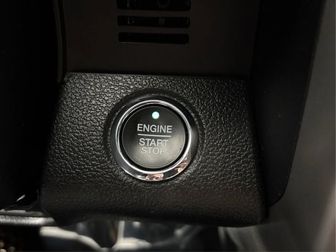 Used 2020 Ford F150 Lariat w/ Equipment Group 502A Luxury AWD/4WD image 38
