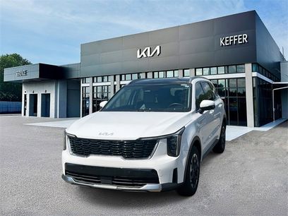 Used 2025 Kia Sorento S w/ Panoramic Sunroof Package