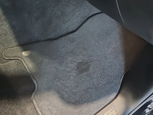 Used 2025 RAM 1500 Laramie image 15