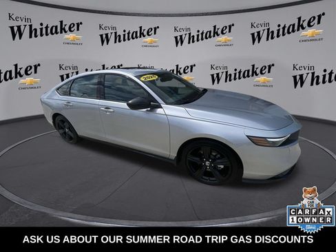 Used 2025 Honda Accord Sport image 2