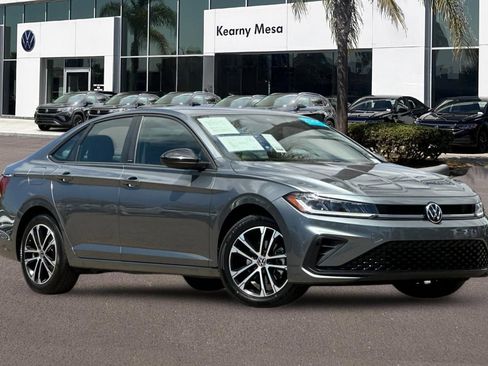 Used 2025 Volkswagen Jetta Sport FWD image 2
