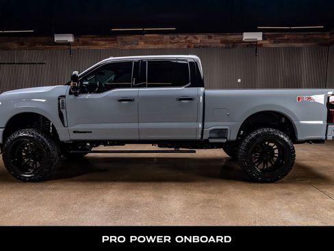 Used 2026 Ford F250 Platinum w/ FX4 Off-Road Package AWD/4WD image 6
