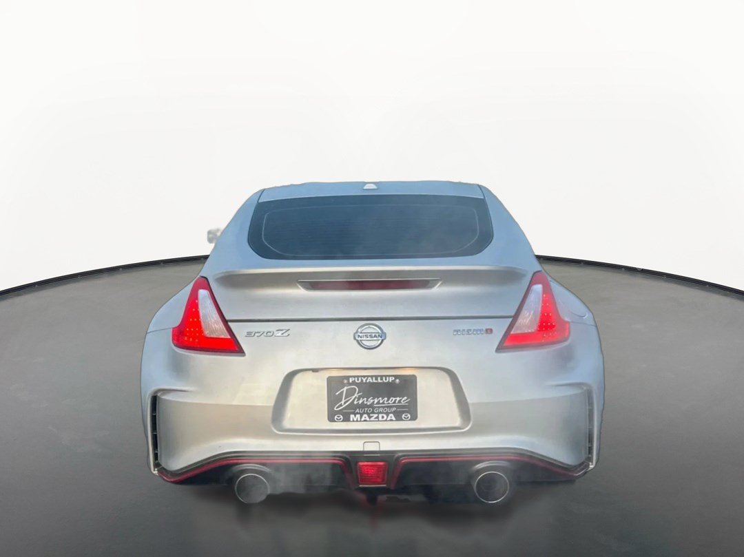 Used 2016 Nissan 370Z NISMO RWD image 4