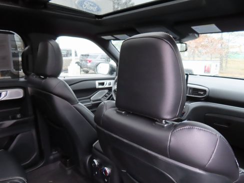 Used 2020 Ford Explorer ST w/ ST Street Pack image 37
