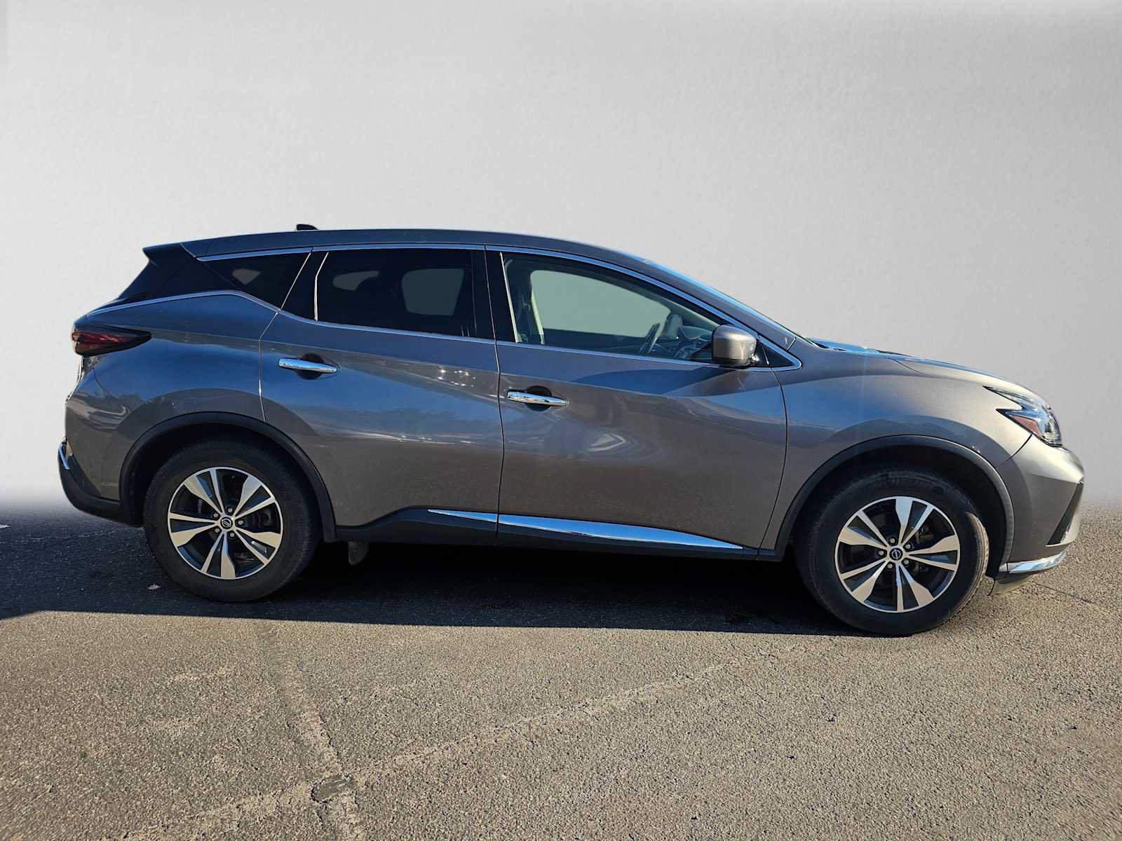 Used 2023 Nissan Murano S AWD/4WD image 2