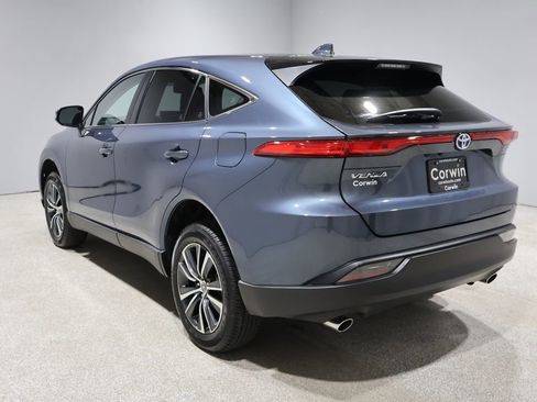 Used 2024 Toyota Venza LE image 5