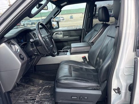 Used 2016 Ford Expedition XLT w/ Equipment Group 201A image 7