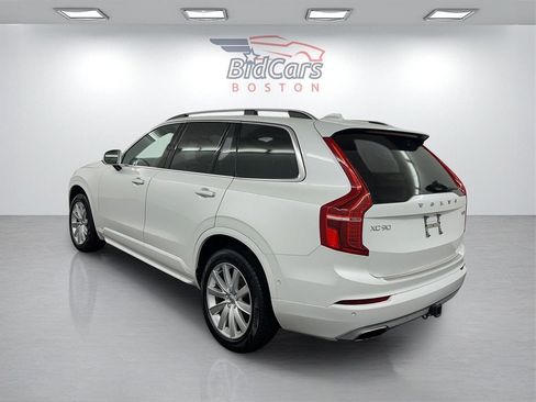 Used 2018 Volvo XC90 T6 Momentum w/ Convenience Package image 6