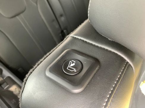 Used 2022 Kia Sorento S w/ Panoramic Sunroof Package image 36