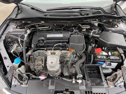 Used 2015 Honda Accord Sport image 9