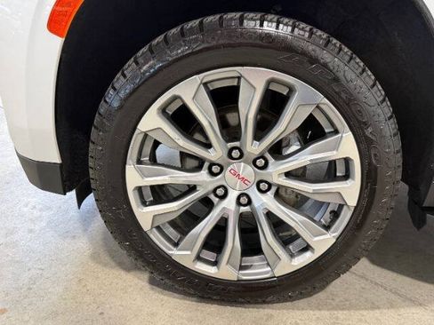 Used 2021 GMC Yukon Denali AWD/4WD image 12