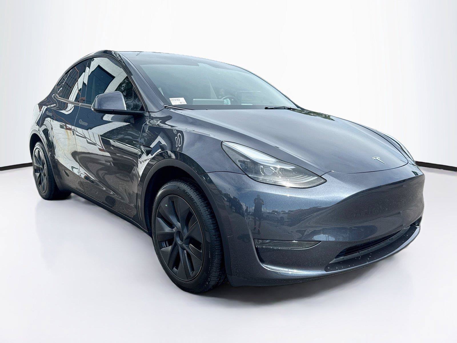 Used 2025 Tesla Model Y Long Range RWD image 7