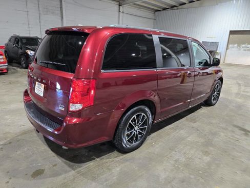 Used 2019 Dodge Grand Caravan GT image 11