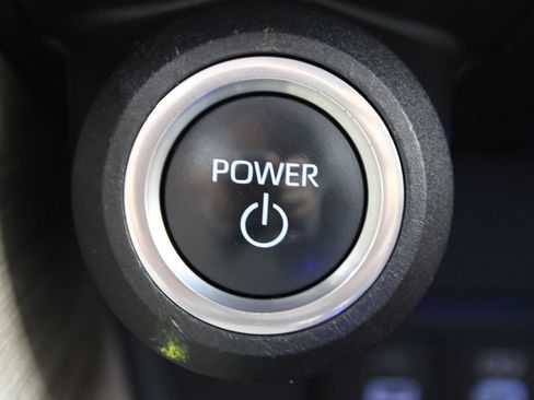 Used 2024 Toyota Venza XLE AWD/4WD image 12