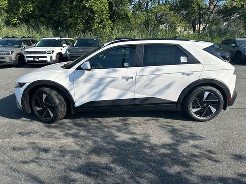 Certified 2025 Hyundai Ioniq 5 SEL image 2