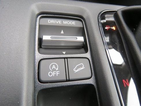 Used 2024 Honda CR-V EX image 9