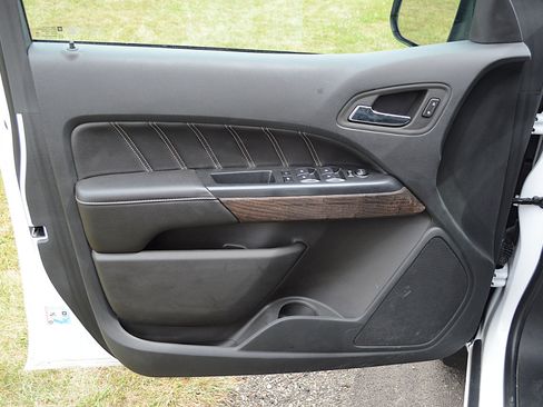 Used 2022 GMC Canyon Denali image 19