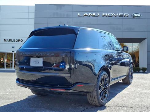 New 2026 Land Rover Range Rover SE image 2