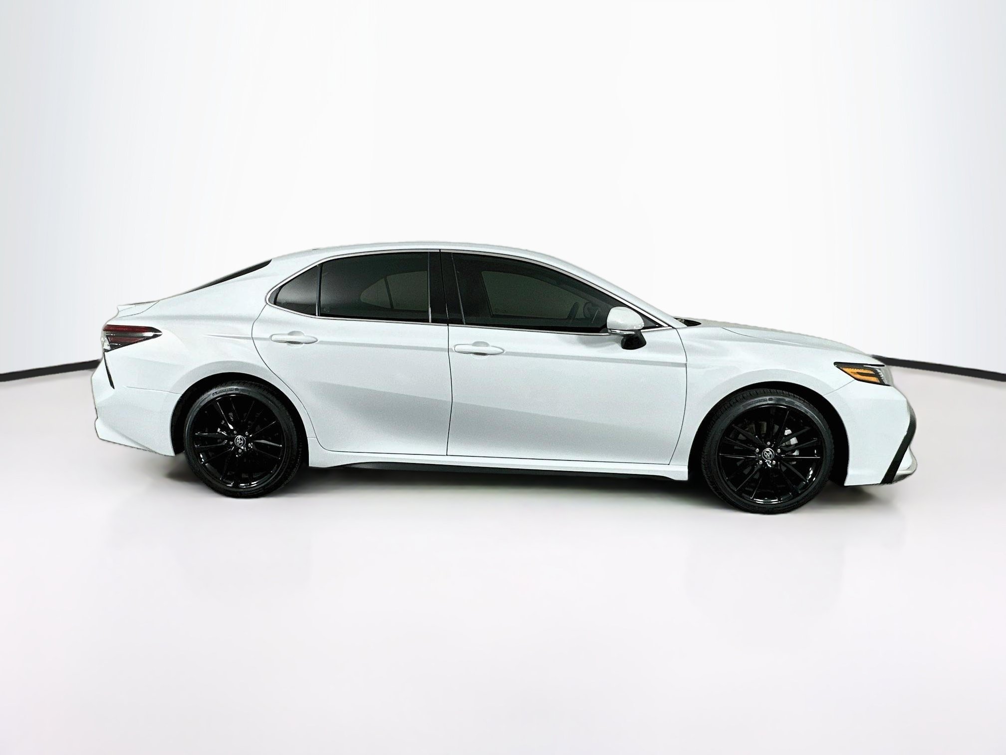 Used 2024 Toyota Camry XSE w/ Blackout Package (TMS) FWD image 10