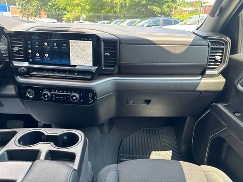 Used 2022 Chevrolet Silverado 1500 LT AWD/4WD image 24