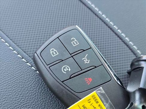 New 2026 Chevrolet Traverse RS image 27