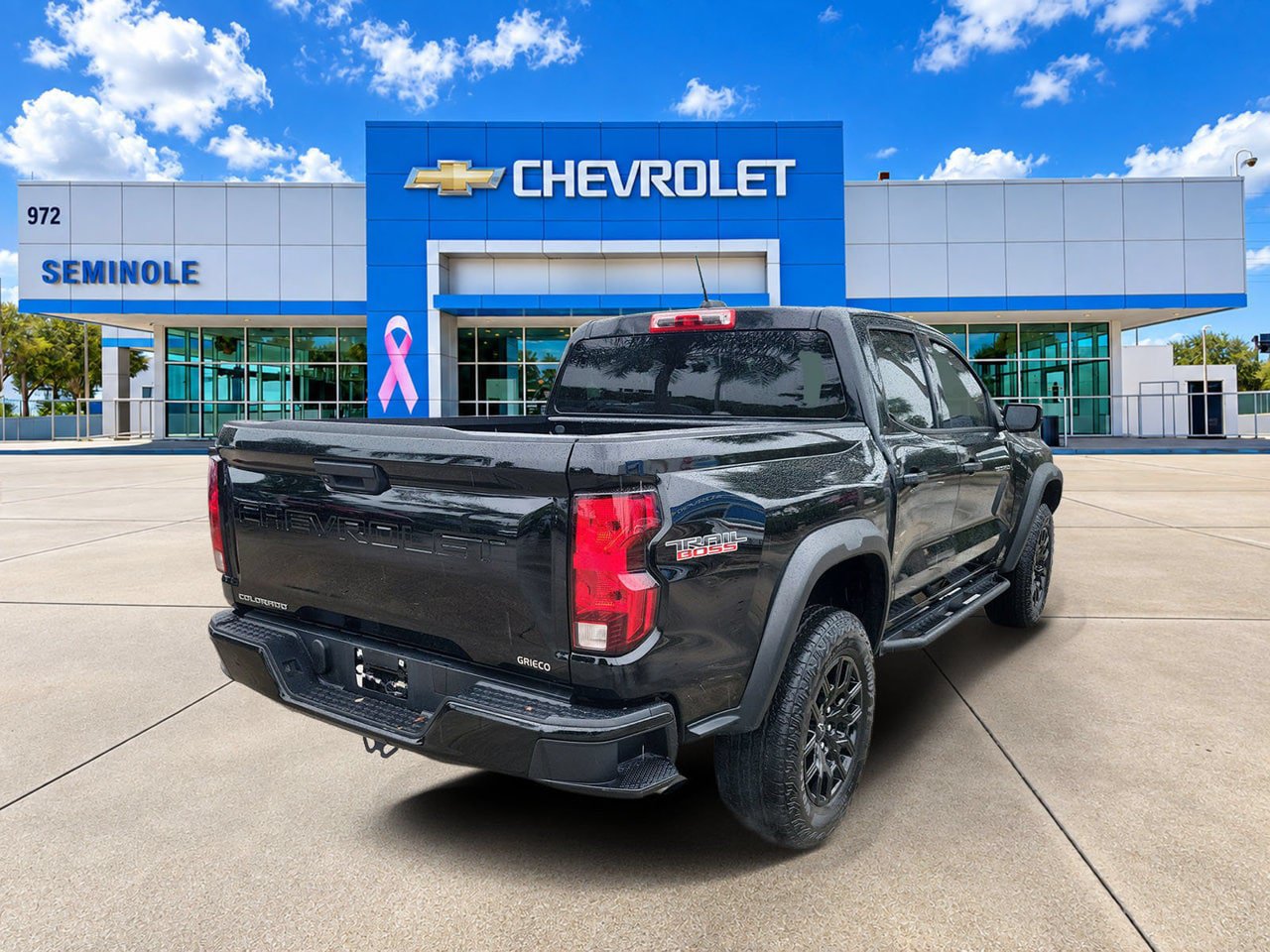 Used 2024 Chevrolet Colorado Trail Boss AWD/4WD image 3