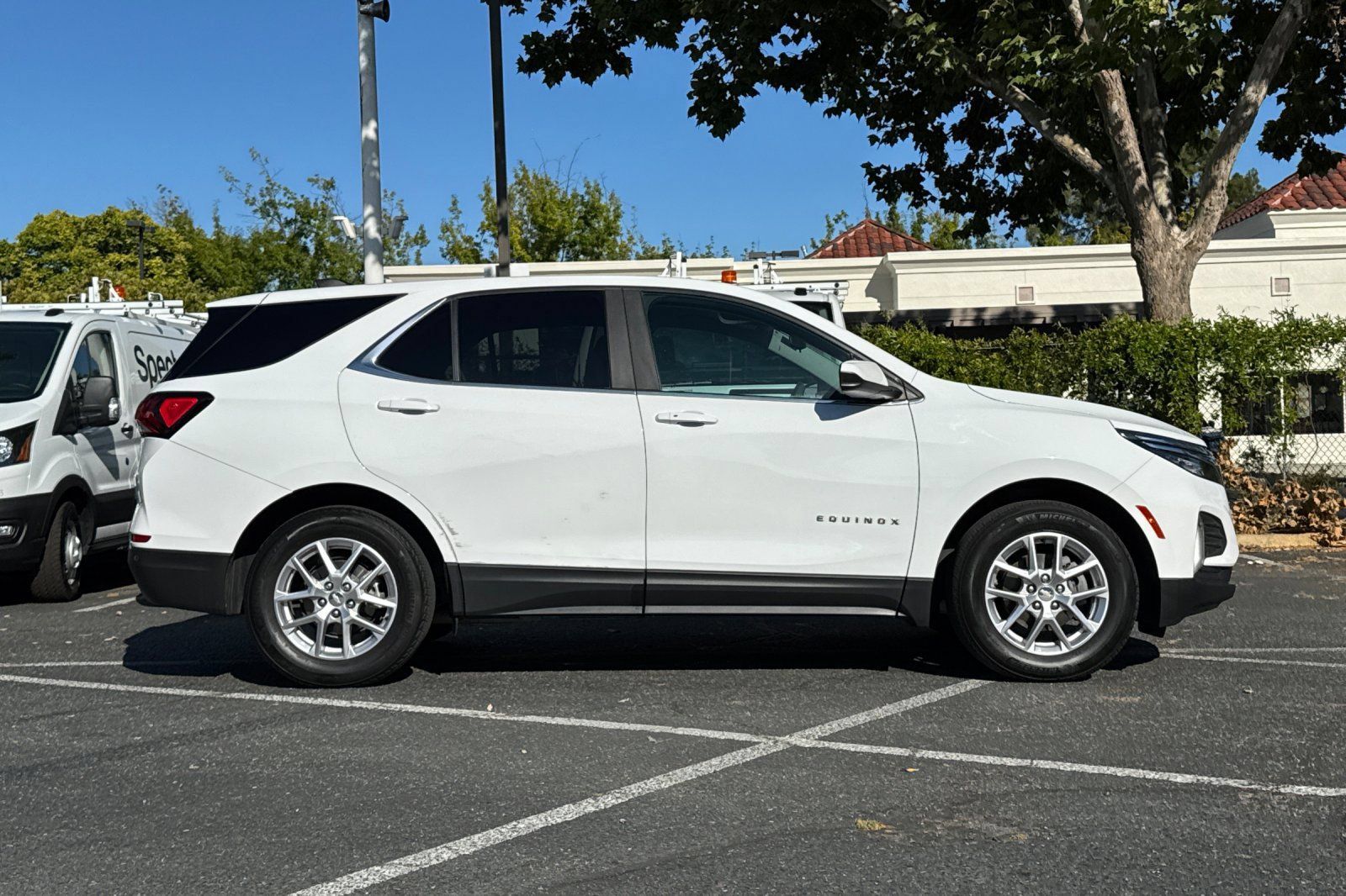 Used 2023 Chevrolet Equinox LT FWD image 3