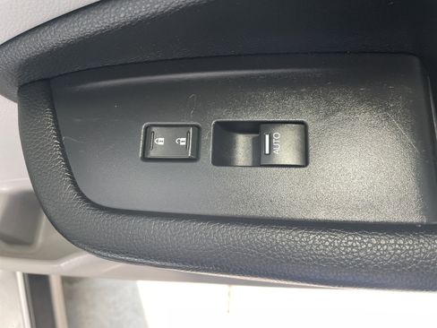 Used 2021 Honda Pilot EX image 10