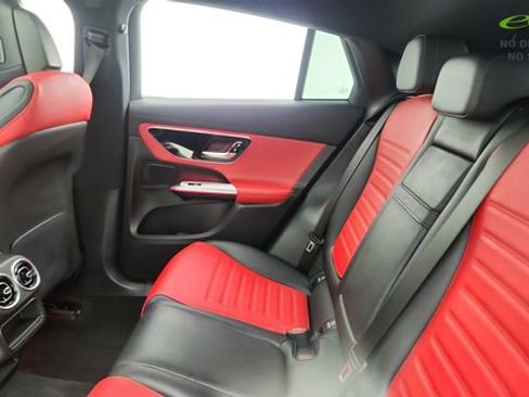 Used 2025 Mercedes-Benz GLC 300 4MATIC image 28