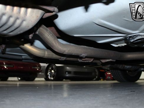 Used 2003 Lincoln Town Car Executive image 2