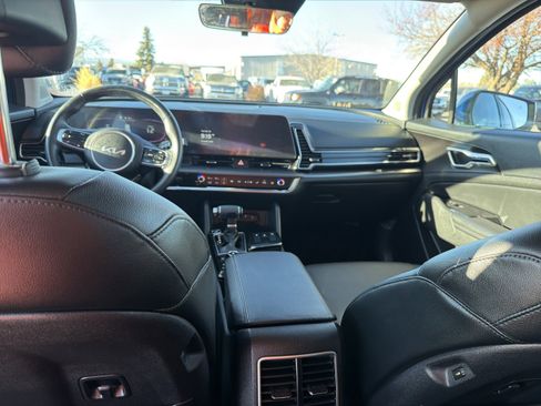 Used 2023 Kia Sportage EX image 10