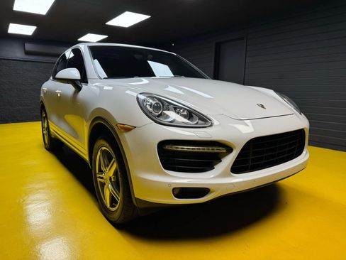 Used 2014 Porsche Cayenne image 3