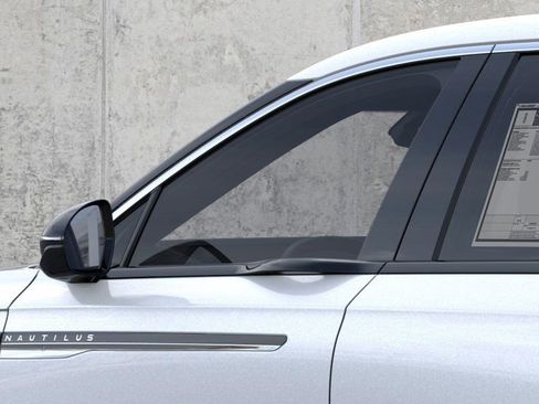 New 2026 Lincoln Nautilus Premier image 20