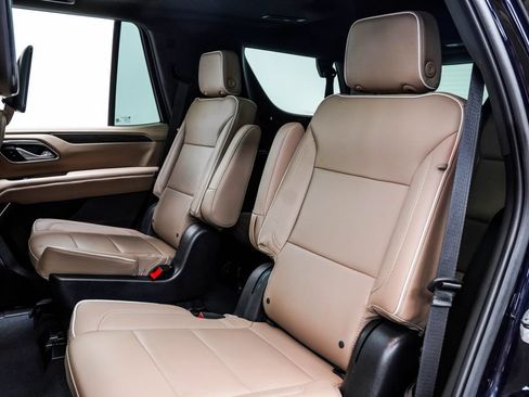 Used 2023 Chevrolet Tahoe Premier AWD/4WD image 18
