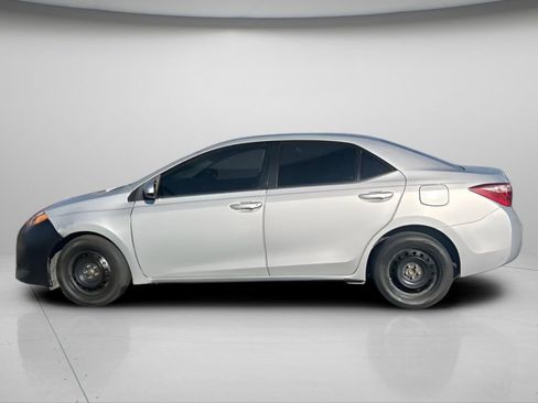 Used 2018 Toyota Corolla L image 8