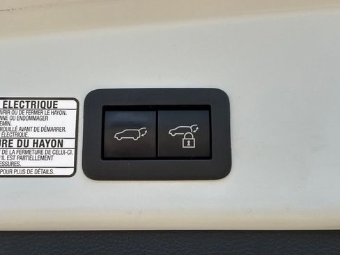 Used 2023 Toyota Corolla Cross AWD Hybrid w/ Convenience Package image 7
