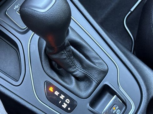 Used 2020 Jeep Cherokee Latitude image 27