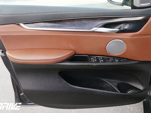 Used 2015 BMW X6 xDrive50i image 17