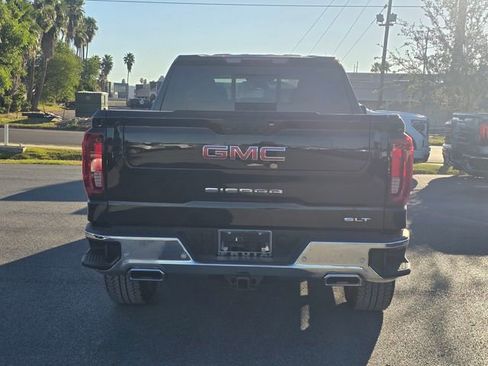 New 2026 GMC Sierra 1500 SLT image 6
