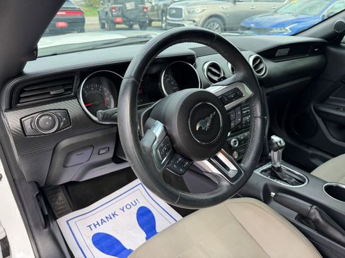 Used 2018 Ford Mustang Coupe image 9