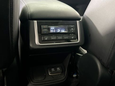 Used 2022 Subaru Ascent Limited w/ Technology Package image 26