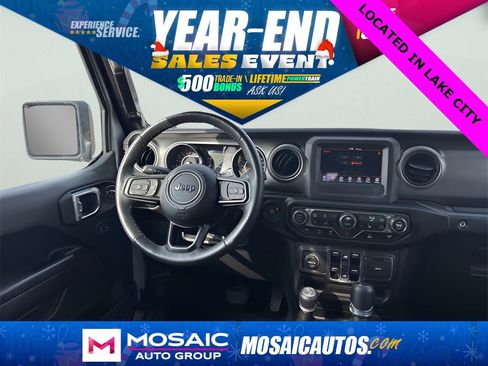 Used 2022 Jeep Gladiator Willys image 17