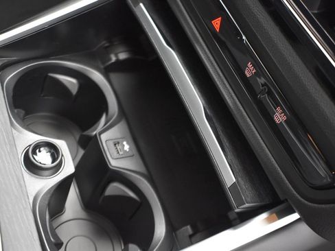 New 2026 BMW 330i Sedan w/ M Sport Package image 22