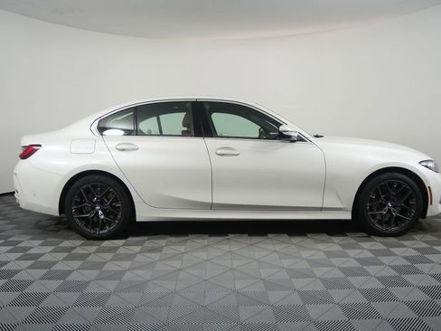 Used 2025 BMW 330i Sedan image 2