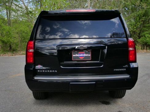 Used 2019 Chevrolet Suburban Premier image 18