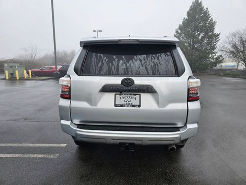 Used 2024 Toyota 4Runner TRD Off-Road Premium image 6