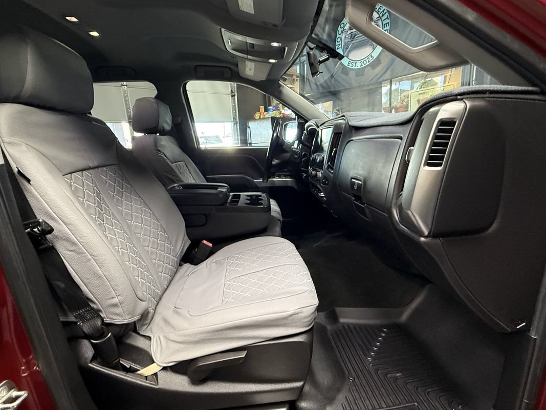 Used 2018 Chevrolet Silverado 1500 LT w/ All Star Edition AWD/4WD image 16